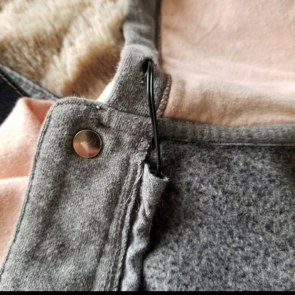 Rusty button down hoodie earbuds in hood - Picture 6 of 6